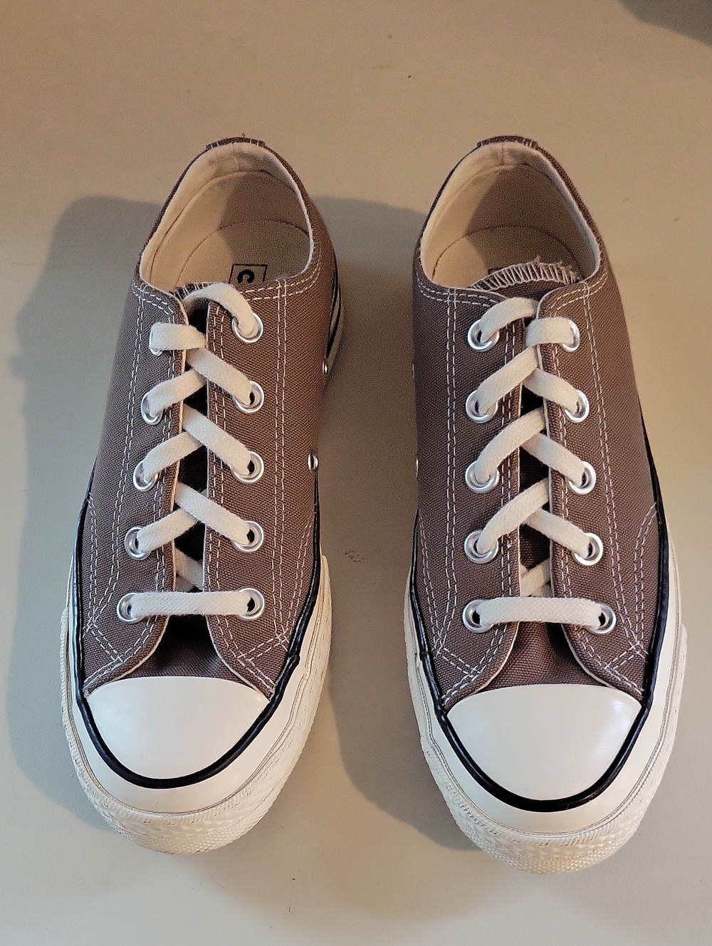 Converse Chuck Taylor Low-Top Sneakers in Dark Khaki with White